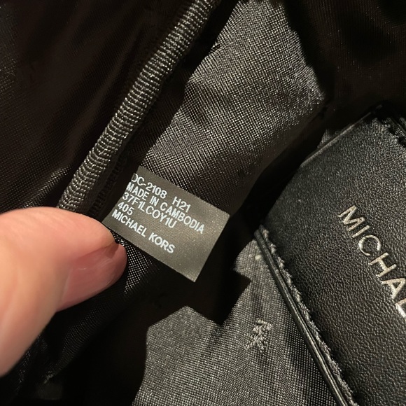 Michael Kors Sling Pack Men’s - Picture 7 of 9